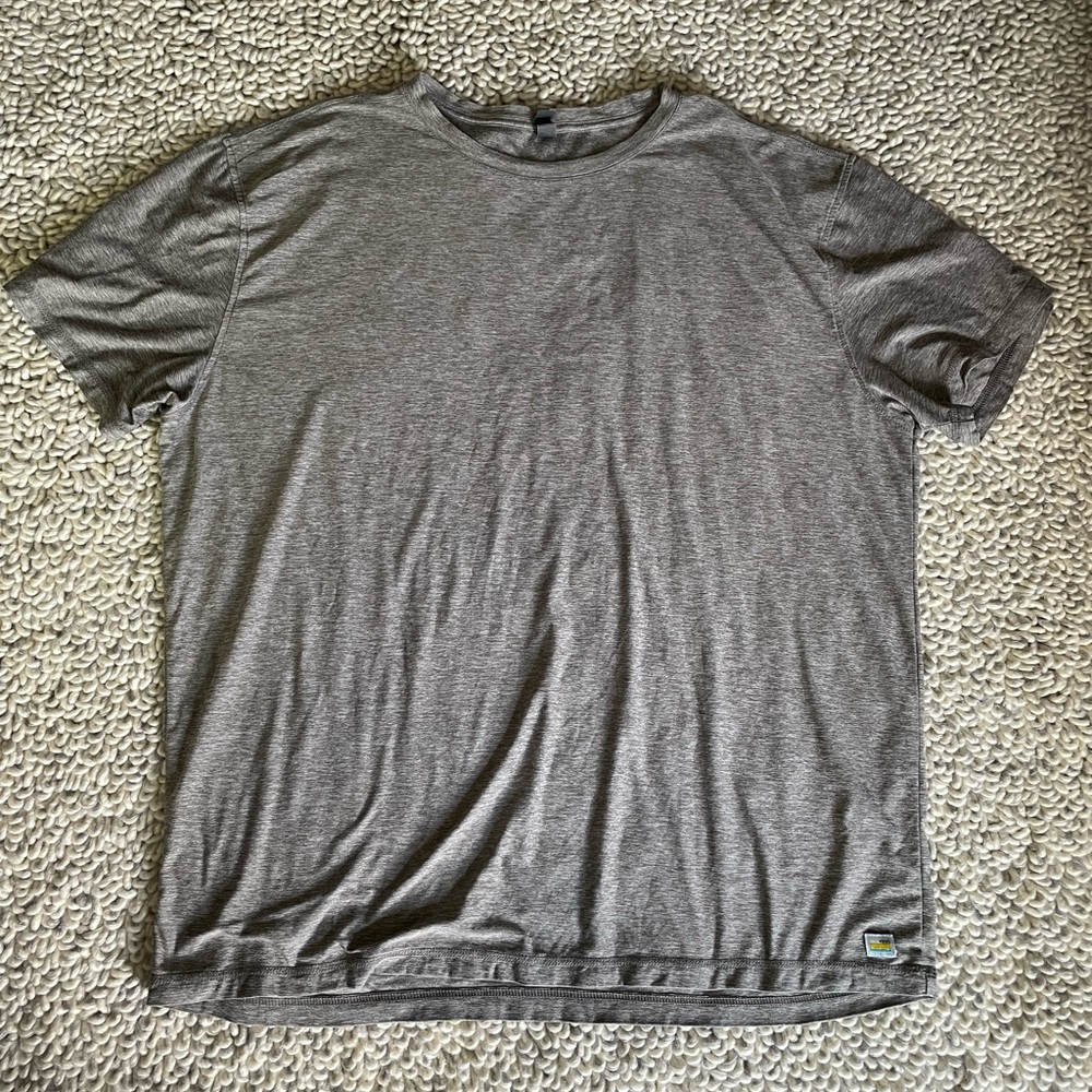 Vuori Men’s Gray Tee - xxl